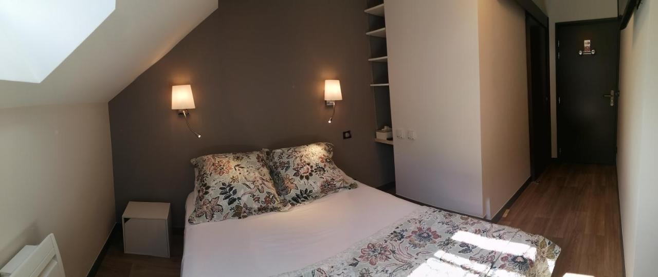 Le Grand Chatelard Hotel Bar Restaurant Sainte-Marie-de-Cuines الغرفة الصورة